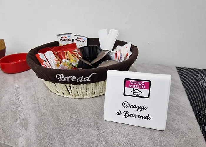 Vicolo Stretto Centro Storico 维博瓦伦蒂亚